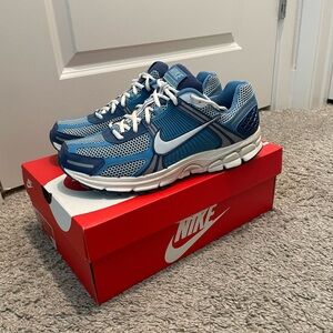Nike Air Zoom Vomero 5 ‘Worn Blue’